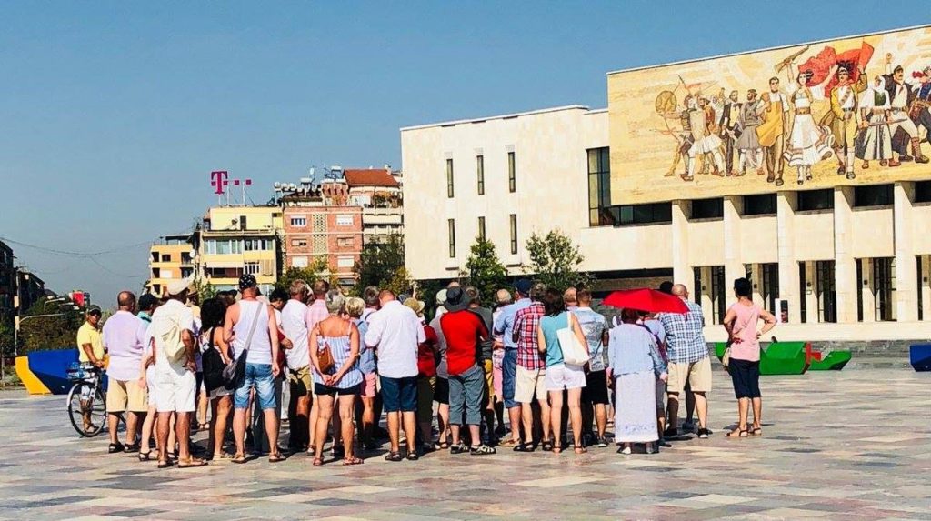 Në 4 muajt e parë të vitit, 2.44 milionë të huaj vizituan Shqipërinë, 5 për qind më shumë
